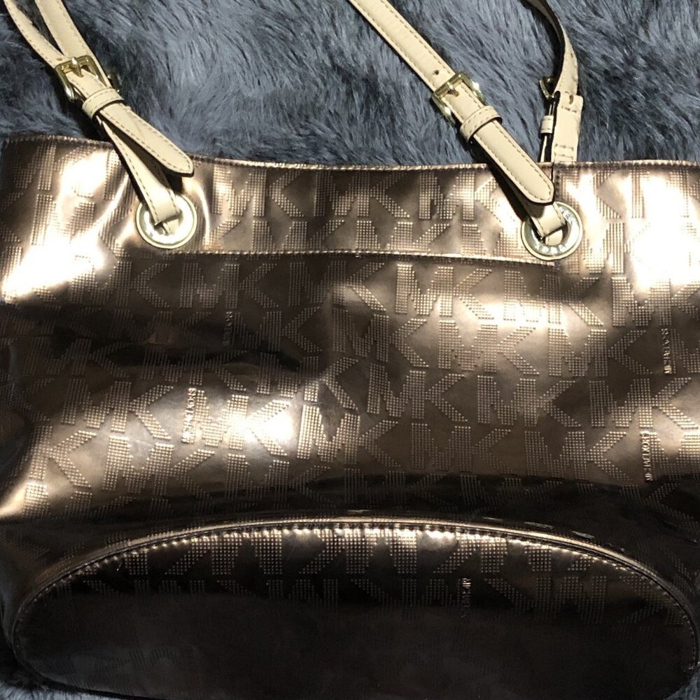 Michael Kors Brown Logo Tote Bag with Logo Charm, Beige Leather Double Handles - Picture 3 of 6